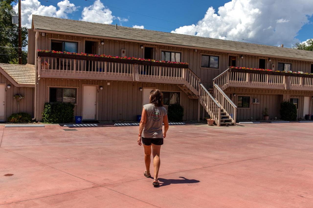 Woodland Motel Salida Exterior photo