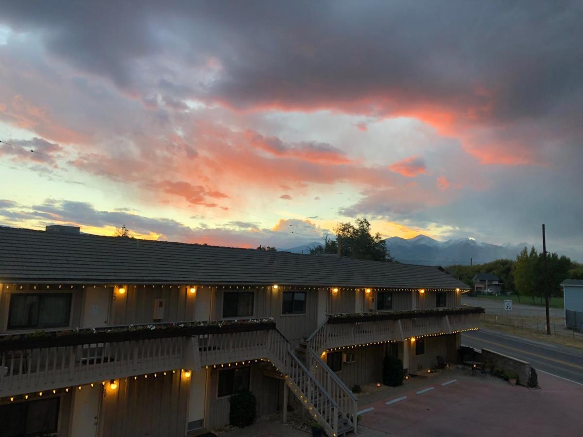 Woodland Motel Salida Exterior photo